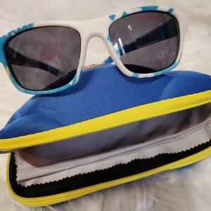 Kids sunglasses with carrying case